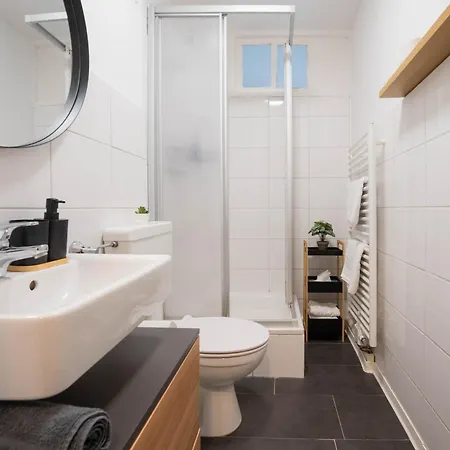 Moderne 2-zimmer-wohnung In Zentraler Lage In Mit Balkon & Arbeitsplatz * Вупперталь
