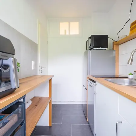 Moderne 2-zimmer-wohnung In Zentraler Lage In Mit Balkon & Arbeitsplatz Daire