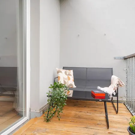 Moderne 2-zimmer-wohnung In Zentraler Lage In Mit Balkon & Arbeitsplatz Вупперталь
